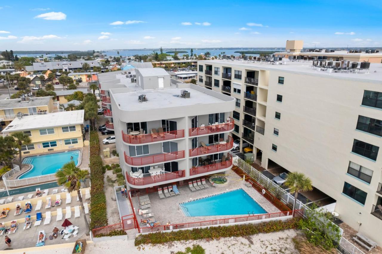 304 Crimson Condos St. Pete Beach Exterior photo